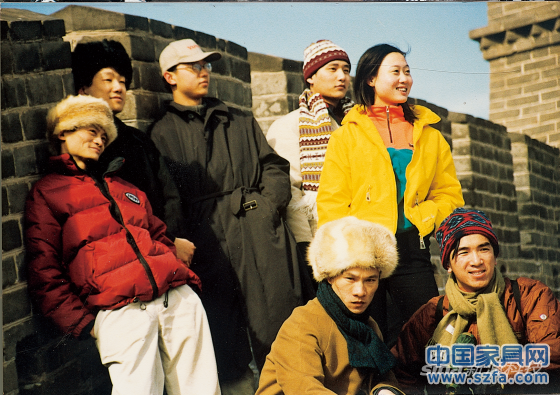 1999年，馬云與阿里巴巴創(chuàng)業(yè)團(tuán)隊(duì)在長城。(高清圖集：馬云那些年)